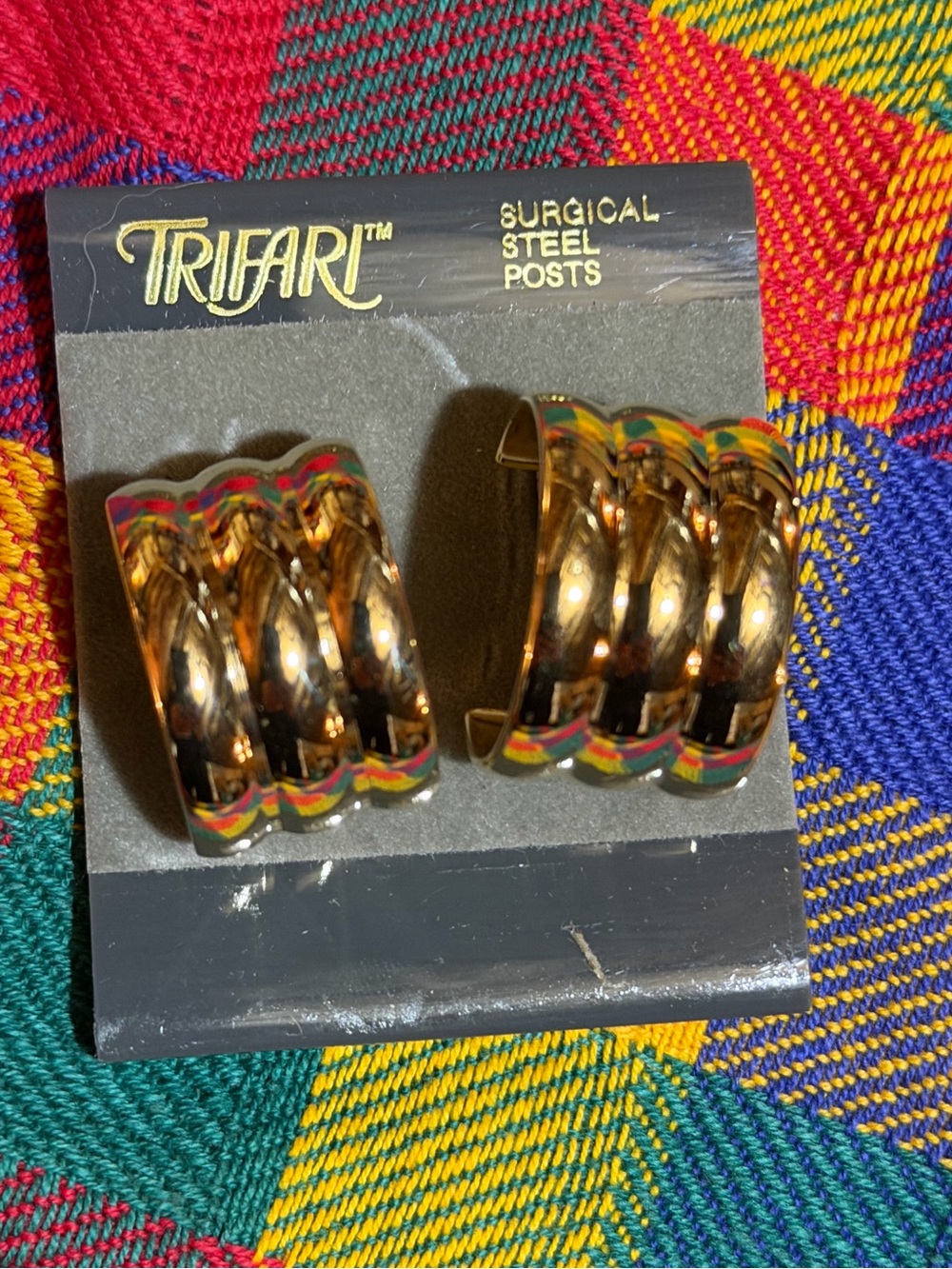 Vintage Trifari Gold Ribbed Hoop Earrings